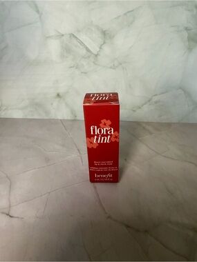 Benefit Flora Tint Lip & Cheek Stain – New in Box